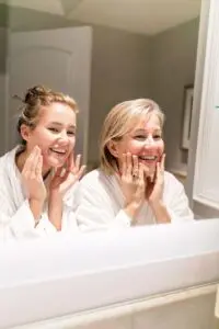 Cùng Con Cái Và Cháu Tận Hưởng Niềm Vui